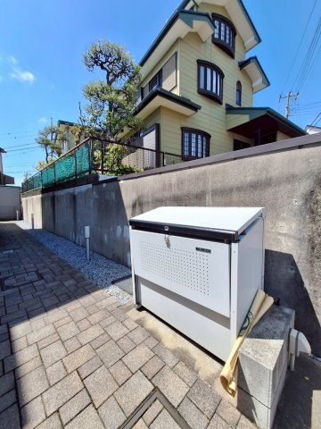 Ａｓｕｌｉｓｓ　Ｆ　アスリスエフのその他共用部分|敷地内ごみストッカー
