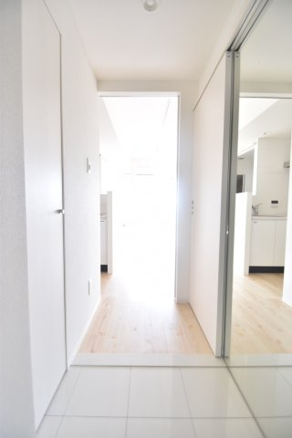 大阪市城東区蒲生２丁目の賃貸マンションの玄関