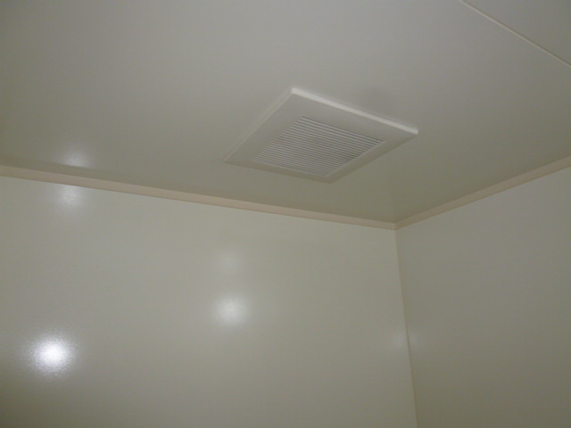 ファミーユＫ・Ａ・ＹⅢの浴室|換気扇