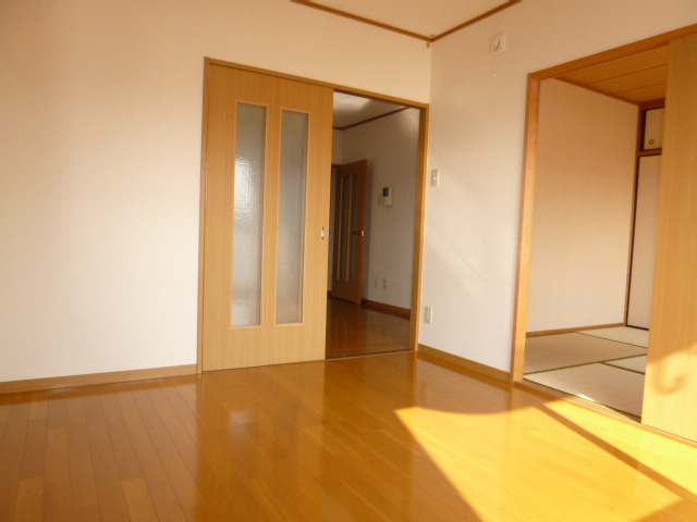 ファミーユＫ・Ａ・ＹⅢの洋室