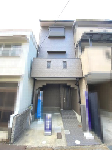 【価格改定】向日市寺戸町三ノ坪の外観|令和6年12月リフォーム済み！
木造3階建てです！