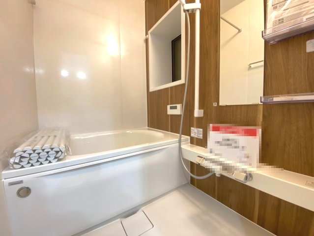 【価格改定】向日市寺戸町三ノ坪の浴室|浴室リフォーム済み！
リラックス出来そうな浴室ですね♪