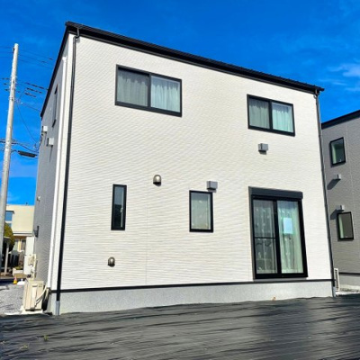 【外観】 | 潮来市日の出6丁目１号棟 | 即日のご見学も可能です。お気軽に0476-37-3888までお問合せ下さい。