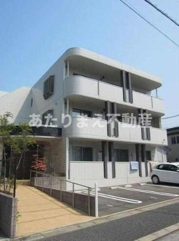 アンビシャス・IIの外観