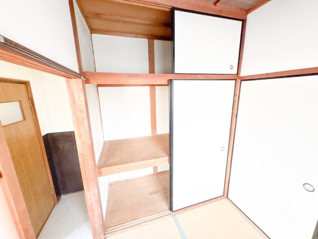 児島アパートの収納