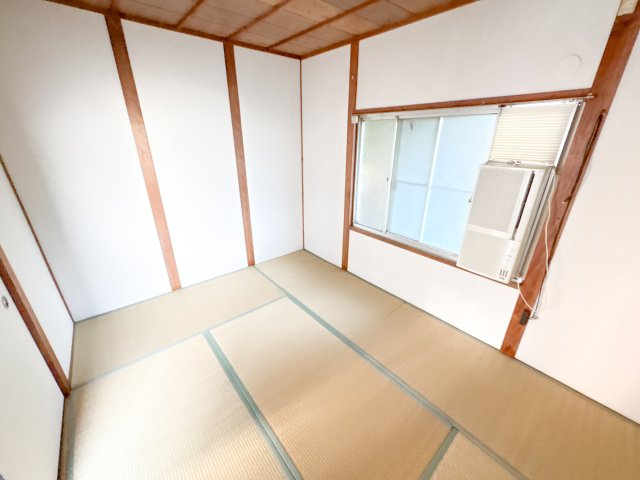 児島アパートの和室