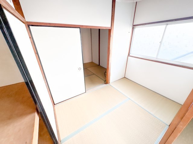 児島アパートの和室