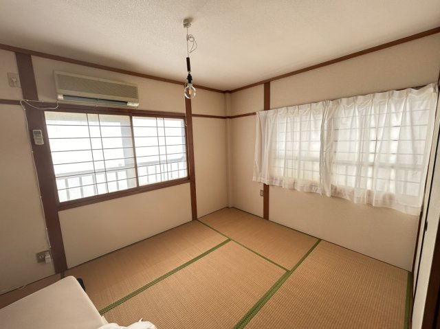 玉造駅　店舗付き住宅の和室