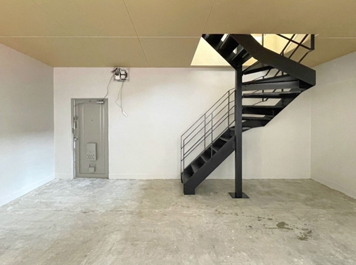  中西ビルの内装