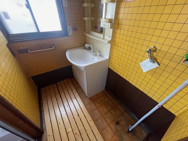 盛岡市上田字北山の独立洗面台