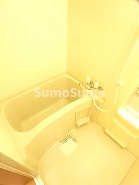 誠月ハイツの浴室