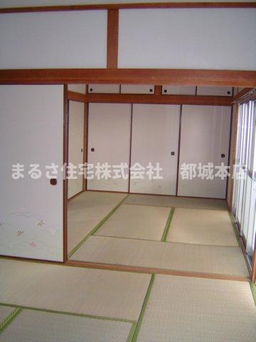 都城市鷹尾３丁目の一戸建ての和室