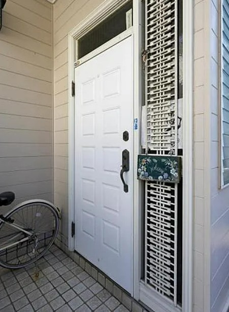 【中古】川越市的場中古住宅の玄関|玄関ドア