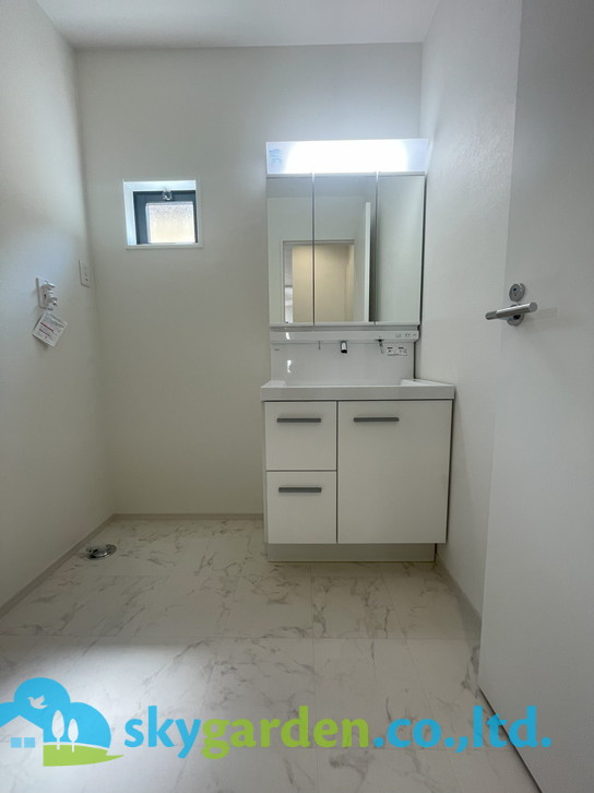 藤沢市本鵠沼6期　新築戸建　全3棟3号棟の独立洗面台