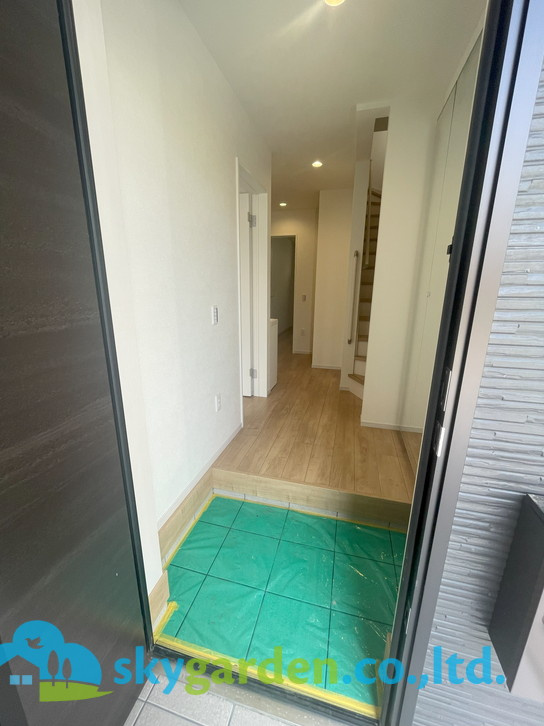 藤沢市本鵠沼6期　新築戸建　全3棟3号棟の玄関