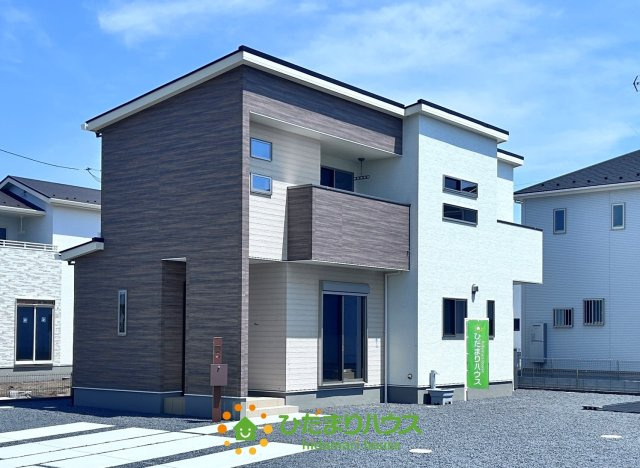 ワイウッドコート加須市馬内第１期　新築一戸建て　03の外観|パッと目を惹くオシャレな外観です♪