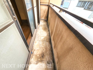 【バルコニー】 | 伊丹市東有岡３丁目中古戸建 | 南向きバルコニーです♪お天気の良い日は陽当たり良好です！