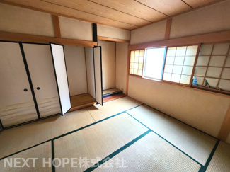 【和室】 | 伊丹市東有岡３丁目中古戸建 | ２階和室８帖です♪足を伸ばして寛げる居室です！