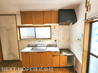【キッチン】 | 伊丹市東有岡３丁目中古戸建 | シンプルキッチンです♪お好きなリフォームを楽しんでみませんか？