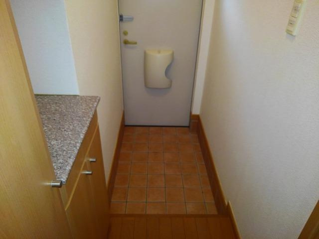 メゾンドラフレＢの玄関|玄関