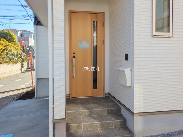 【新築分譲住宅】富士見市鶴馬１期　の玄関