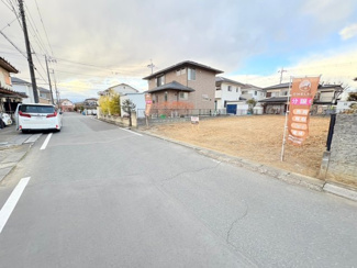 【前面道路含む現地写真】