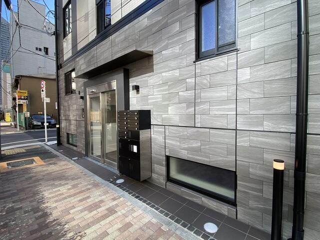 ＳＵＮＢＲＩＧＨＴ　ＧＩＮＺＡ　ＥＡＳＴのエントランス|エントランスです