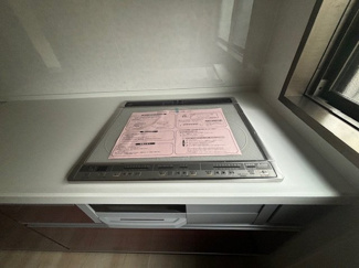 【キッチン】 | 安芸郡熊野町呉地5【リフォーム済・中古戸建】【110坪】 | 安心安全・火を使わないIHクッキングヒーターで安心調理☆凹凸がないのでお掃除もラク☆