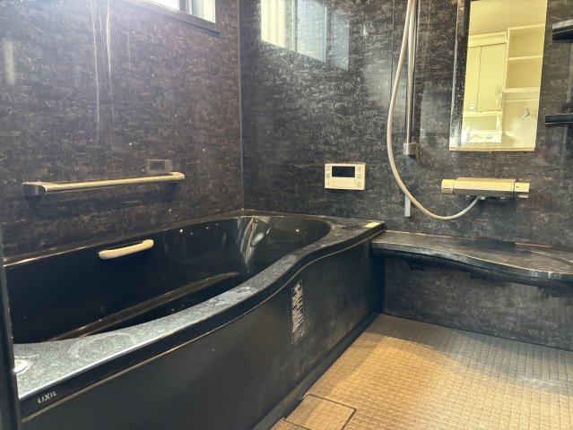 桃山町正宗の浴室|H30年に新調されたシステムバスです♪浴室乾燥機付きです♪