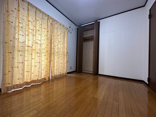 桃山町正宗の洋室|２階洋室