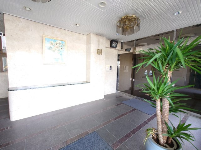 シャルマン５のロビー