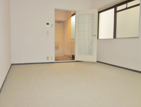 ハイツサンクールの居間・リビング