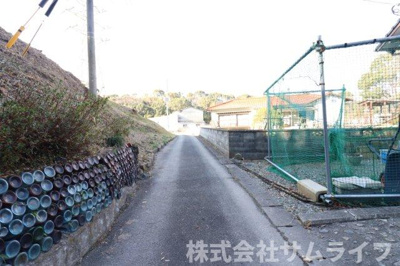 【前面道路含む現地写真】 | 鯰田戸建て