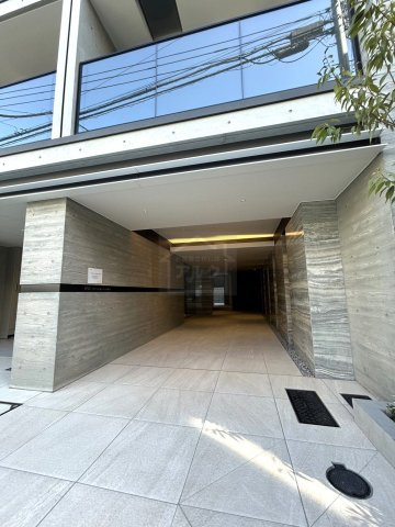 新宿区四谷４丁目の賃貸マンションのエントランス