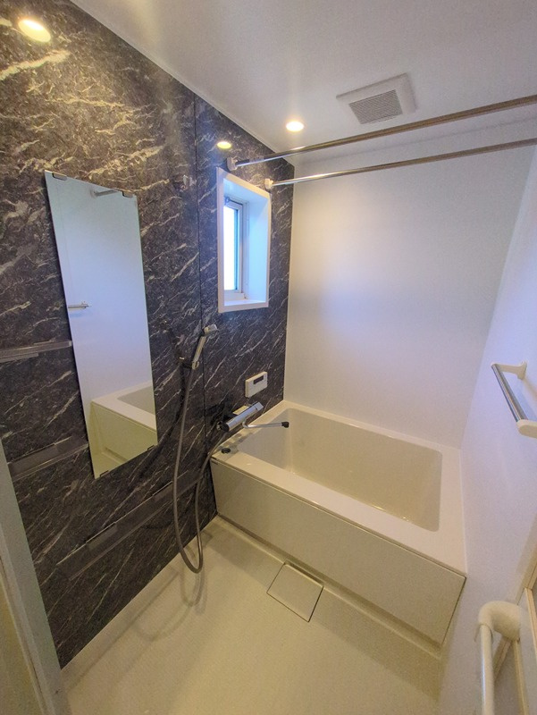 セレスコートＡの浴室