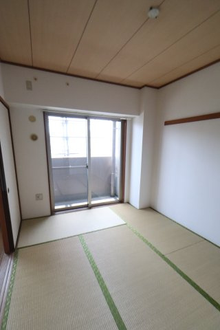 コンフォール湘南の和室
