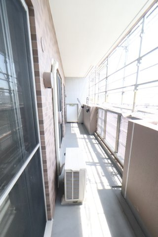 コンフォール湘南のバルコニー