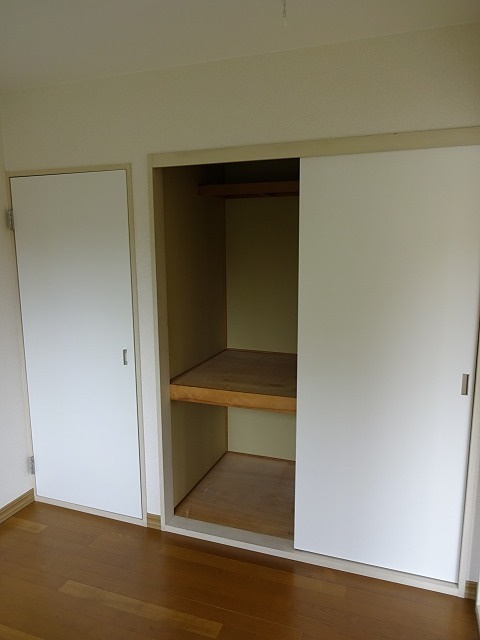 シャトー上星の収納