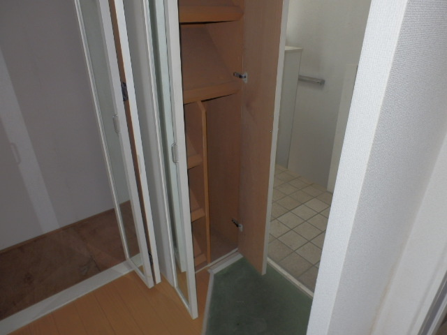 【玄関】 | トライボックスＫ | 下駄箱あります