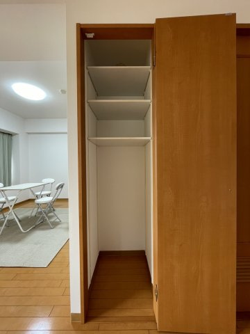 ジェイシティ持田の収納|洗面室南側の収納です。