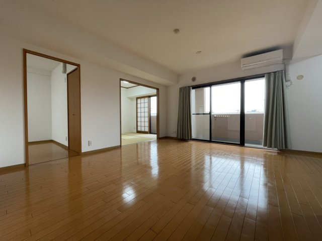 ジェイシティ持田の居間・リビング|15.5帖のリビングです。