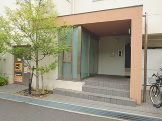 【エントランス】