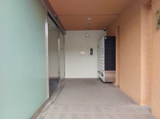 【エントランス】