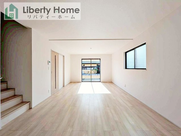 日立市森山町3期　新築戸建　1号棟の居間・リビング