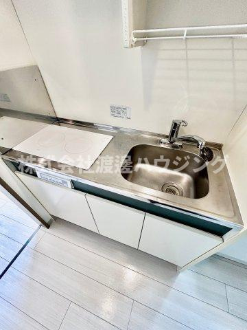 アヴァンセクール江坂のキッチン