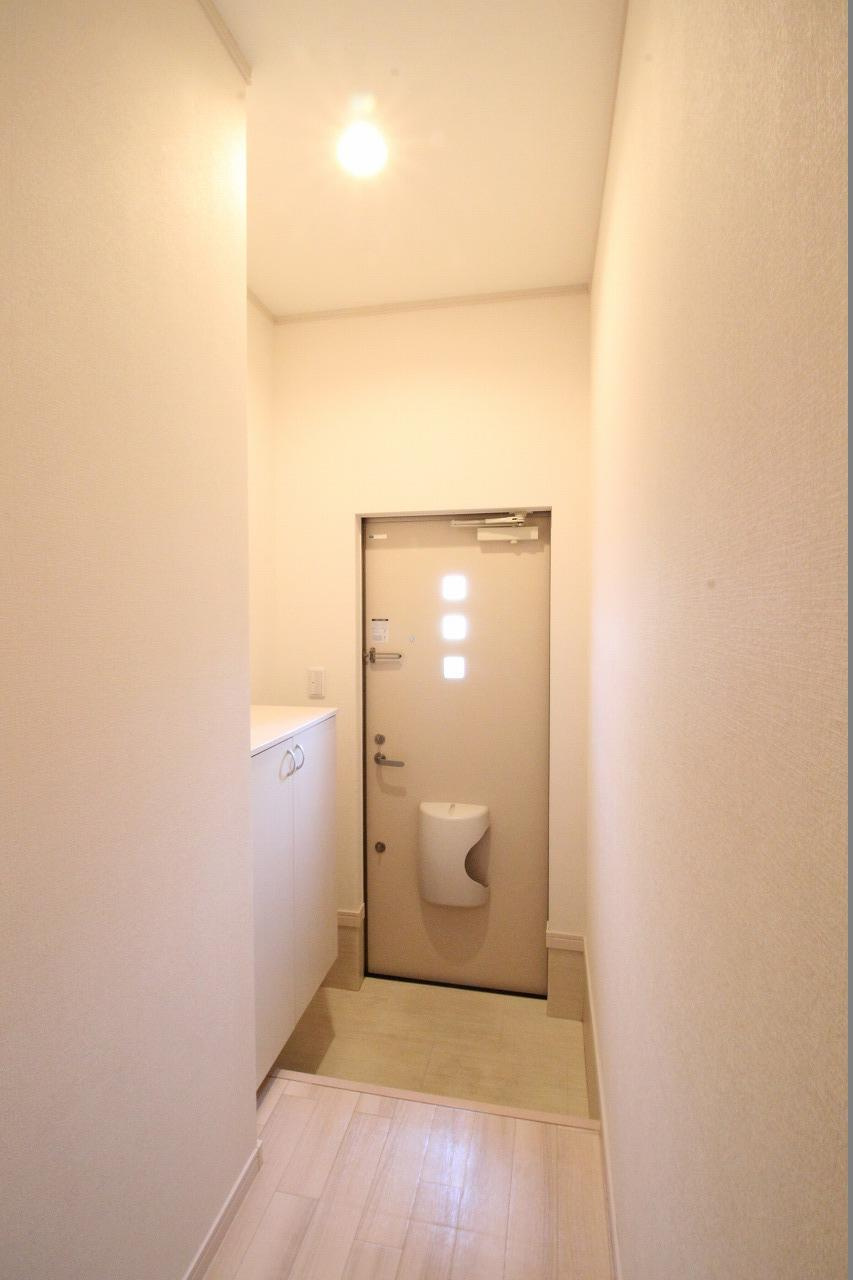 シエスタコートの玄関|※同物件の別のお部屋の写真です※