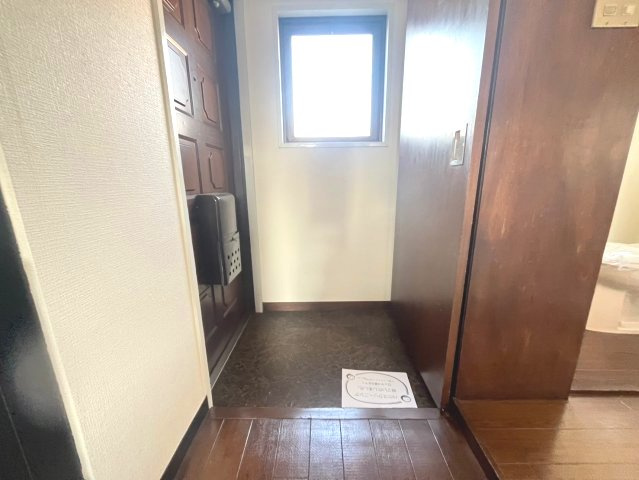ライオンズマンション神戸元町の玄関|明るい玄関です