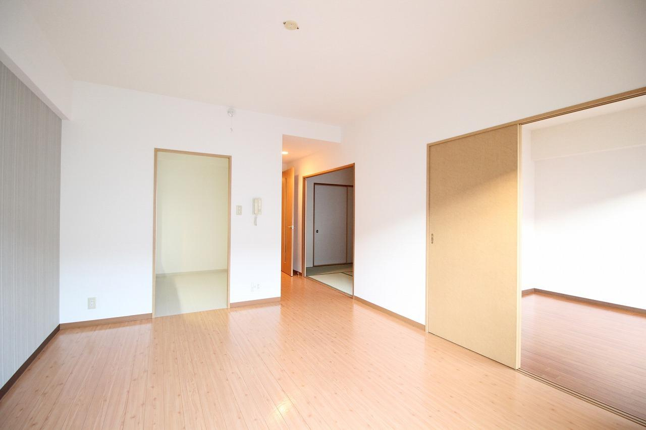 プランドールの居間・リビング|※お部屋により仕様が異なる場合があります※