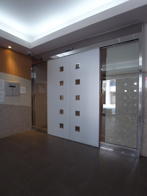 神戸市兵庫区駅南通１丁目の賃貸マンションの外観