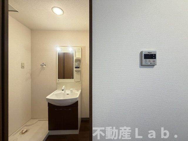 M・Mコンフォルトの収納|鏡付きクローゼット